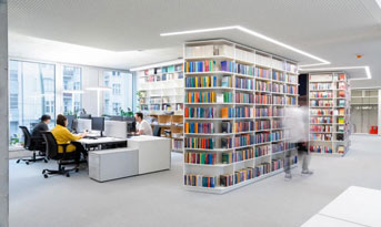 出版社辦公室設計，將圖書館搬進辦公室里！